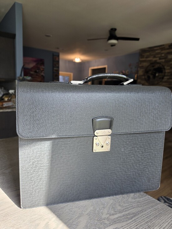 Louis Vuitton Other - Authentic Louis Vuitton Luxury Men's Briefcase - Black/grey Leather